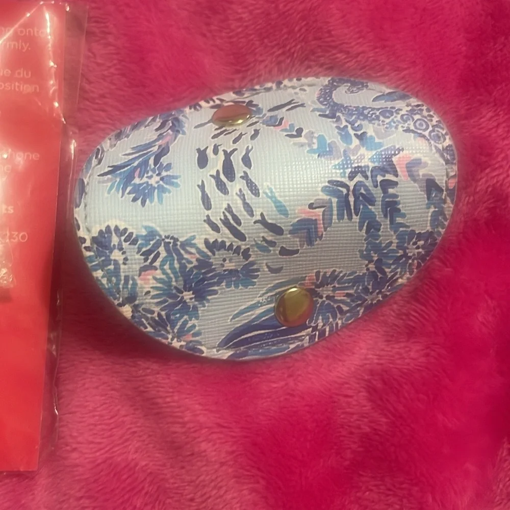 2 items Lilly Pulitzer new elephant phone ring and GUC air pod case.